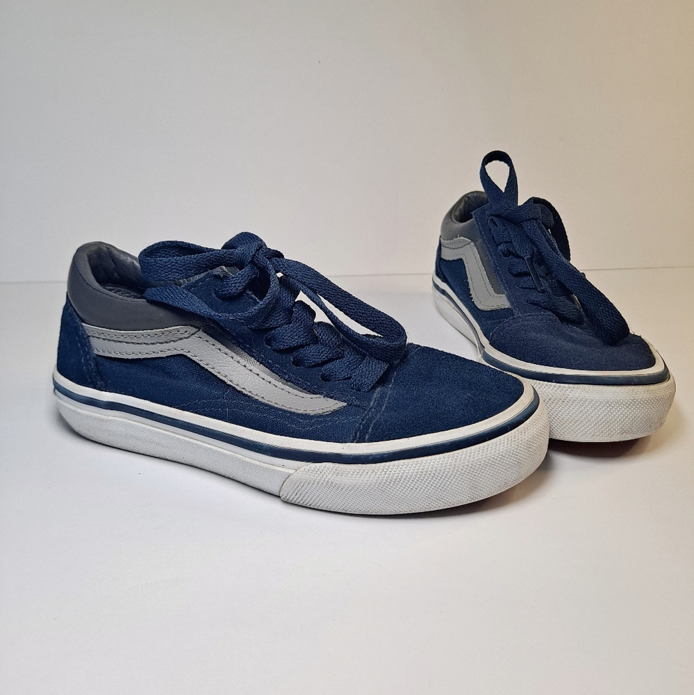 Vans Old Skool Kids Sneakers Navy Blue. Size 12